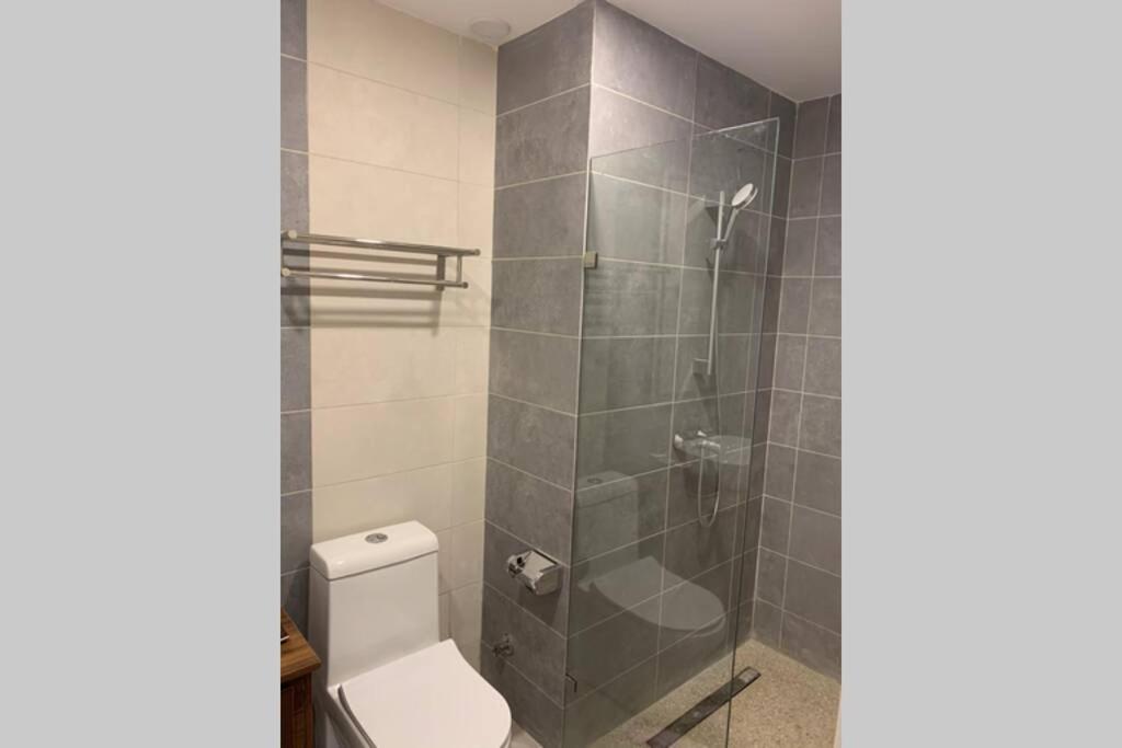 קולולי Forest View Luxury Apartment In 3Mins Walk To Beach Pool View Wifi מראה חיצוני תמונה